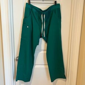 Figs Kade Cargo Scrub Pants